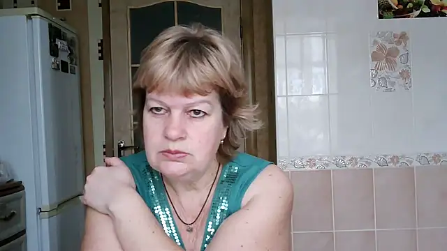 Snapshot of Ettie_Tonia chatting on January 13, 10:47 am Ettie Tonia online show from January 13, 10:47 am