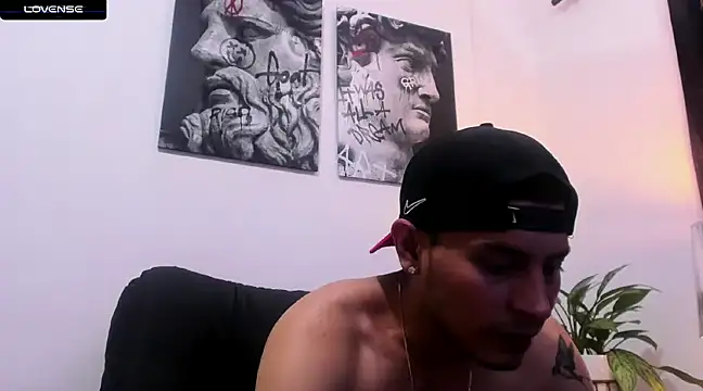 CruzVega online show from March 1, 4:54 pm