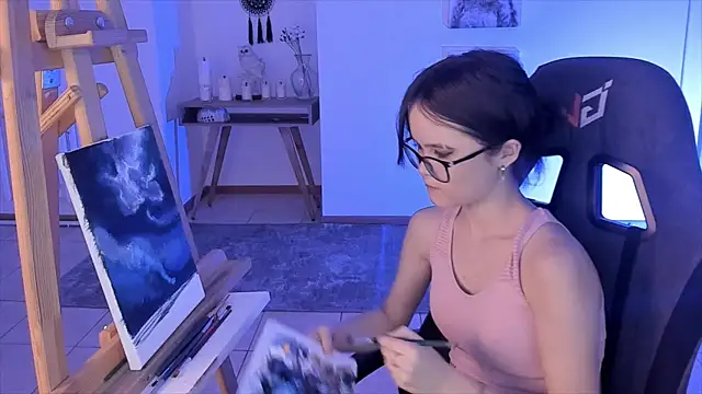 Snapshot of Elainebeness chatting on December 7, 10:50 pm Elainebeness online show from December 7, 10:50 pm