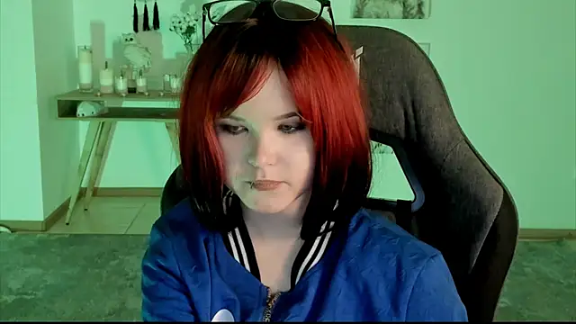 Snapshot of Elainebeness chatting on January 12, 7:53 pm Elainebeness online show from January 12, 7:53 pm