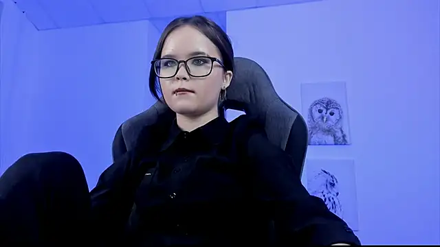 Snapshot of Elainebeness chatting on January 14, 7:53 pm Elainebeness online show from January 14, 7:53 pm