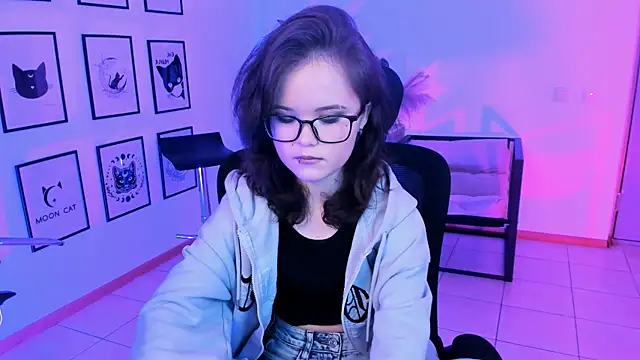 Snapshot of Elainebeness chatting on January 24, 7:18 pm Elainebeness online show from January 24, 7:18 pm