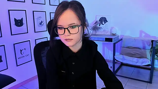 Snapshot of Elainebeness chatting on February 5, 11:39 pm Elainebeness online show from February 5, 11:39 pm