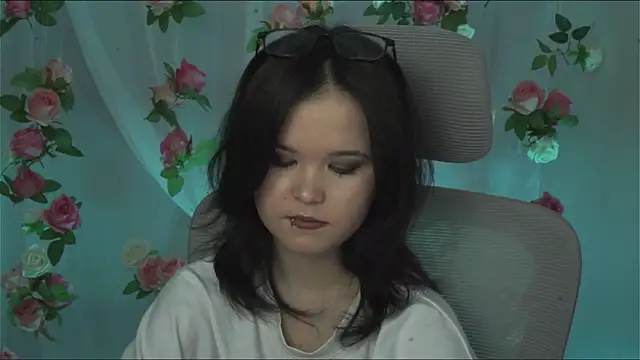 Snapshot of Elainebeness chatting on February 7, 10:52 pm Elainebeness online show from February 7, 10:52 pm