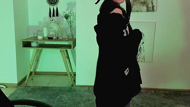 Snapshot of Elainebeness chatting on March 15, 10:11 pm Elainebeness online show from March 15, 10:11 pm