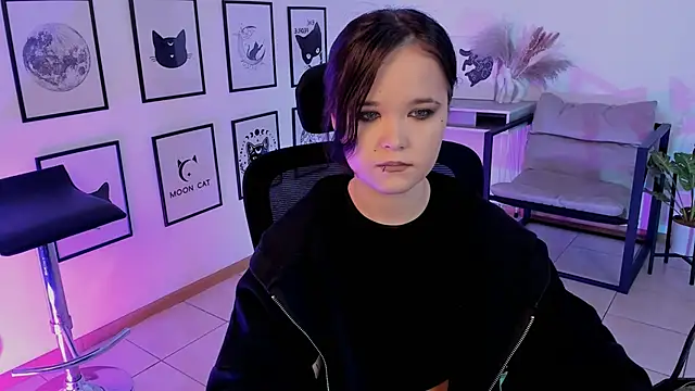 Snapshot of Elainebeness chatting on March 16, 7:27 pm Elainebeness online show from March 16, 7:27 pm