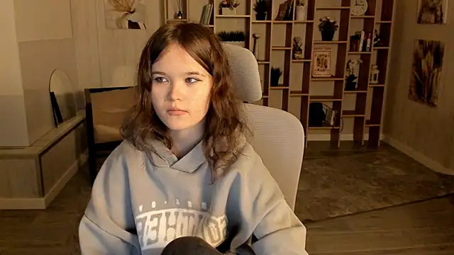 Snapshot of Elainebeness chatting on September 16, 7:04 pm Elainebeness online show from September 16, 7:04 pm