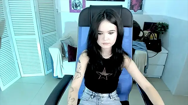 Snapshot of Elainebeness chatting on October 7, 7:00 pm Elainebeness online show from October 7, 7:00 pm