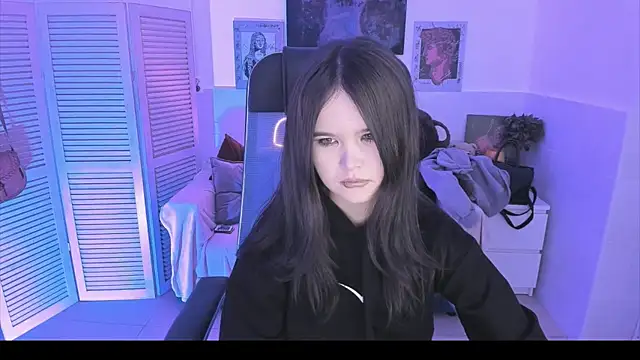 Snapshot of Elainebeness chatting on October 24, 7:10 pm Elainebeness online show from October 24, 7:10 pm