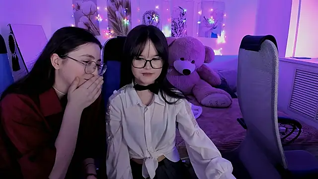 Elainebeness online show from March 1, 9:17 pm