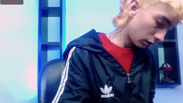 Snapshot of ttimy_x_boy chatting on March 23, 7:51 pm ttimy x boy online show from March 23, 7:51 pm