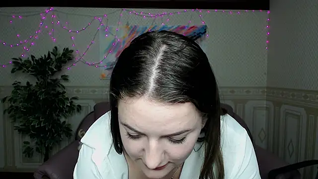 Helen Elliot online show from December 19, 10:02 am