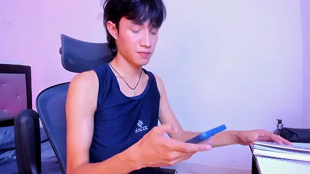 Johhan  Lee online show from February 12, 7:56 pm