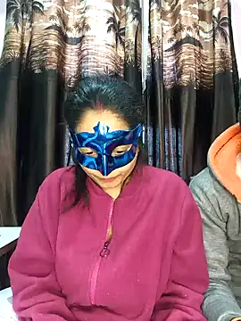 Snapshot of bigtitsqueen chatting on January 9, 7:42 am bigtitsqueen online show from January 9, 7:42 am