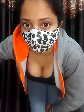 Snapshot of bigtitsqueen chatting on January 11, 2:58 pm bigtitsqueen online show from January 11, 2:58 pm