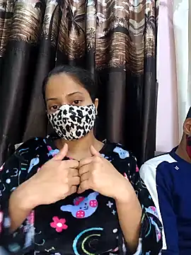 Snapshot of bigtitsqueen chatting on January 27, 4:54 pm bigtitsqueen online show from January 27, 4:54 pm