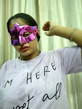 bigtitsqueen online show from September 29, 3:55 am