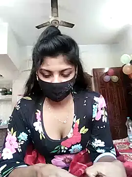 Cute-Lina online show from January 17, 4:06 am