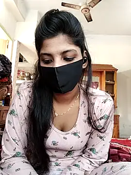 Cute-Lina online show from February 8, 3:52 am