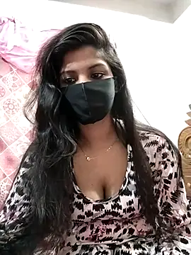 Cute-Lina online show from February 8, 9:25 pm