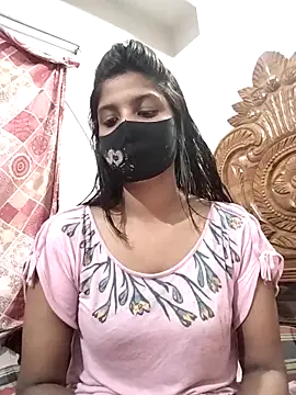 Cute-Lina online show from February 21, 1:11 pm