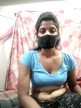 Cute-Lina online show from March 22, 10:15 pm