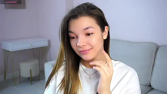 VeronaAppleberry online show from February 17, 1:35 am