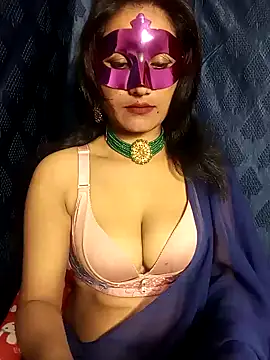 Snapshot of Stripy_Doll chatting on December 15, 8:04 pm Stripy Doll online show from December 15, 8:04 pm