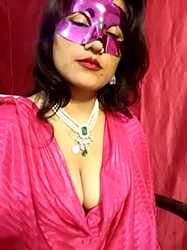 Snapshot of Stripy_Doll chatting on February 12, 7:56 pm Stripy Doll online show from February 12, 7:56 pm