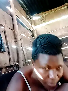 Snapshot of Danny_lady chatting on February 23, 7:11 am Danny lady online show from February 23, 7:11 am