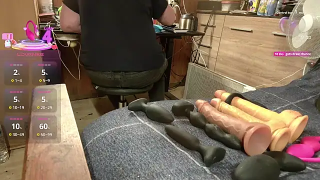 misteryman1956 online show from October 7, 6:38 pm