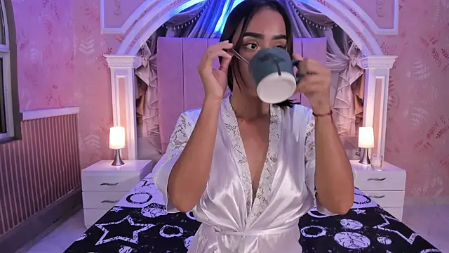 sheyla sweet18 online show from December 18, 10:57 pm