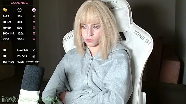 LizaKisses online show from November 15, 2:46 pm