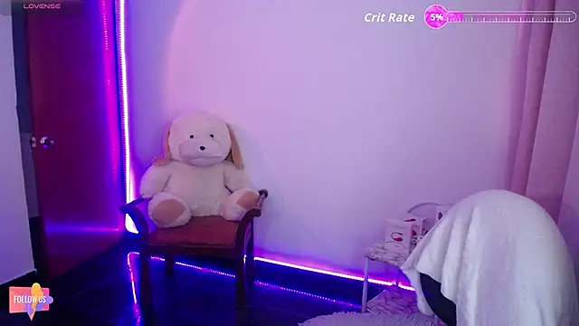Snapshot of sweet_velvett chatting on April 28, 10:48 pm sweet velvett online show from April 28, 10:48 pm