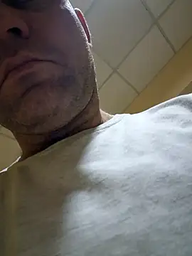 Snapshot of Crek666 chatting on February 6, 6:29 am Crek666 online show from February 6, 6:29 am