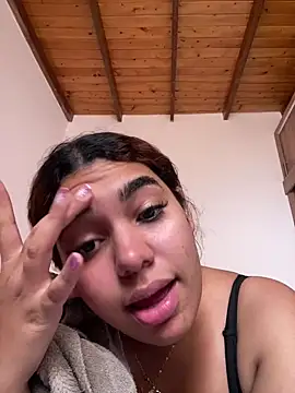Anny arango  online show from December 31, 4:35 pm
