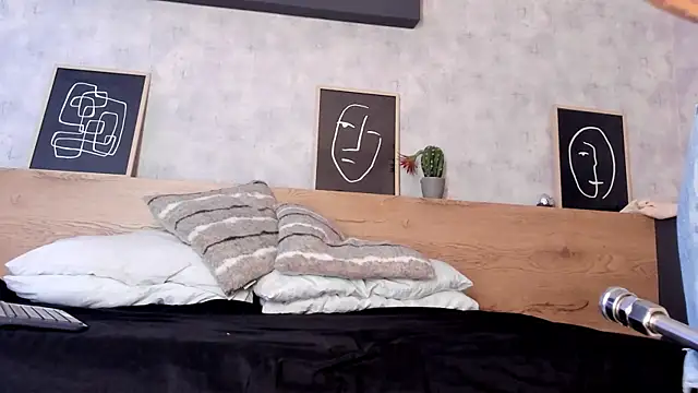 karina gomez 18 online show from May 6, 11:26 am