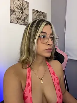 Issabela G1 online show from May 10, 12:38 am