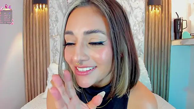 Snapshot of Nanda_Vixen chatting on March 20, 5:24 am Nanda Vixen online show from March 20, 5:24 am