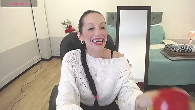 Snapshot of Nami_sunny chatting on February 9, 9:49 pm Nami sunny online show from February 9, 9:49 pm