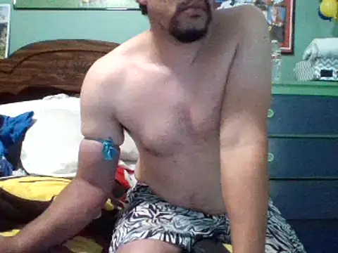 Snapshot of Curved4Pleasure chatting on October 8, 7:33 pm Curved4Pleasure online show from October 8, 7:33 pm