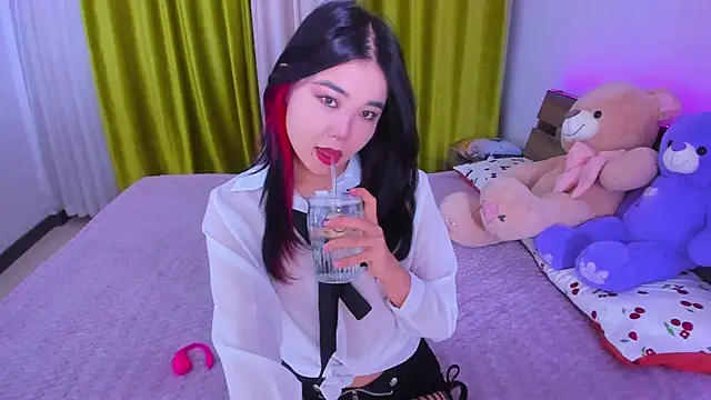 Snapshot of Dollyaa chatting on October 4, 12:36 pm Dollyaa online show from October 4, 12:36 pm