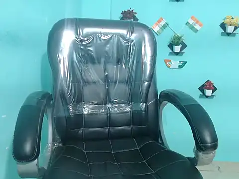 Yashi online show from February 3, 2:55 pm