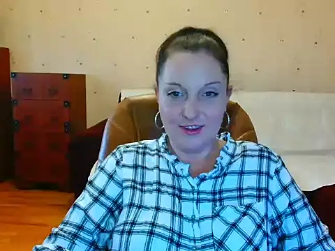 Snapshot of Alice3694 chatting on January 20, 12:49 pm Alice3694 online show from January 20, 12:49 pm