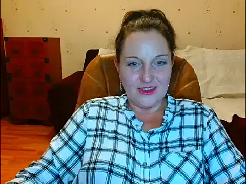 Snapshot of Alice3694 chatting on January 25, 2:03 pm Alice3694 online show from January 25, 2:03 pm