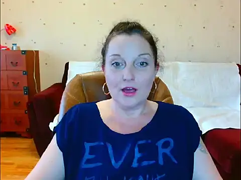Snapshot of Alice3694 chatting on March 13, 11:30 am Alice3694 online show from March 13, 11:30 am
