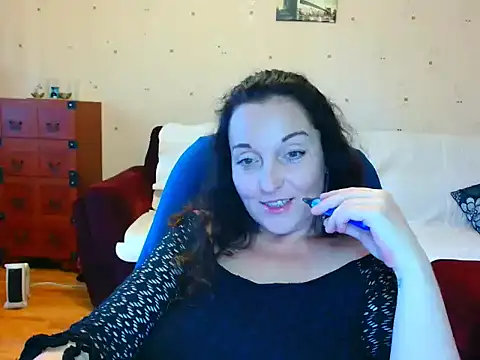 Alice3694 online show from May 7, 6:41 am