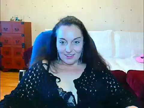 Alice3694 online show from May 17, 5:38 am