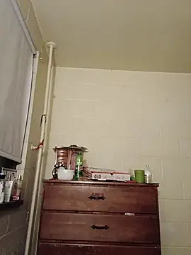 Snapshot of TickleMeKink chatting on October 27, 9:57 am TickleMeKink online show from October 27, 9:57 am