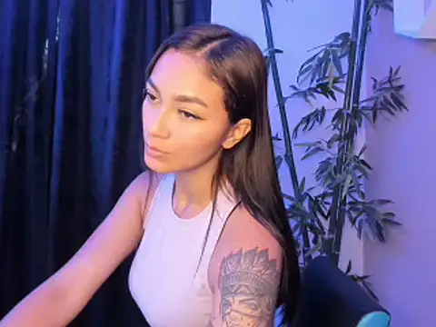 Snapshot of ASIAM_BRUNET chatting on April 16, 10:23 pm ASIAM BRUNET online show from April 16, 10:23 pm